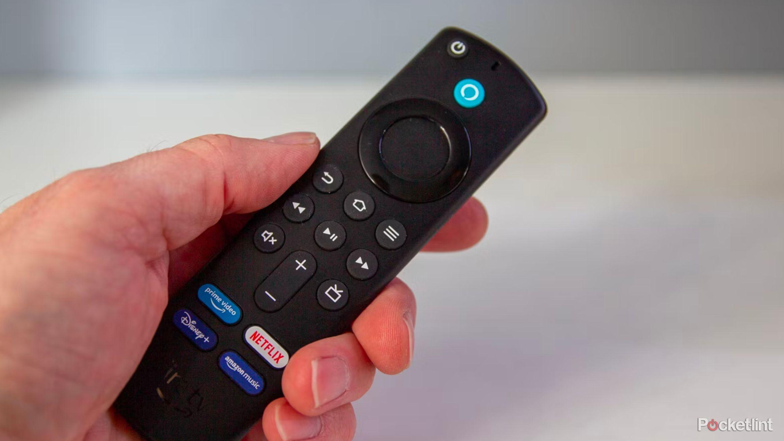 Utángyártott Amazon Fire TV Távirányító használat közben