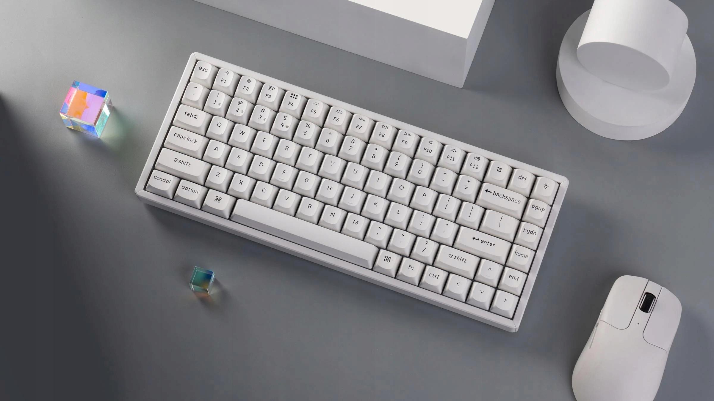 Keychron Q1 Max - A dél felé néző RGB háttérvilágítás működés közben