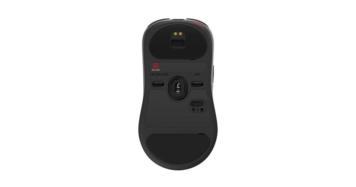 Zowie FK2-DW Vezeték Nélküli Gamer Egér használat közben