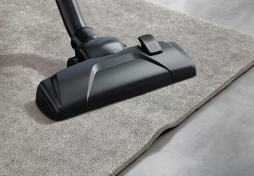 Electrolux 700 Wet & Dry - A nyitott porzsáktartó rekesz a beszerelt S-Bag porzsákkal