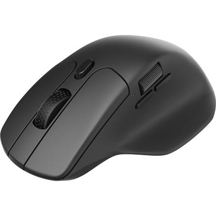 Keychron M6 vezeték nélküli egér használat közben