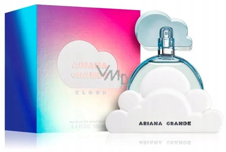 Ariana Grande Cloud Aurora - A parfüm üvege a felhős tartóból kivéve