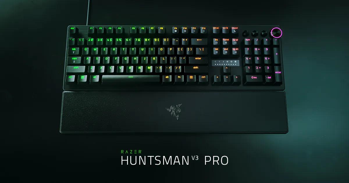 Razer Huntsman V3 Pro TKL - A billentyűzet szélén található multifunkciós digitális tárcsa és a gyorsbeállító LED-indikátorok