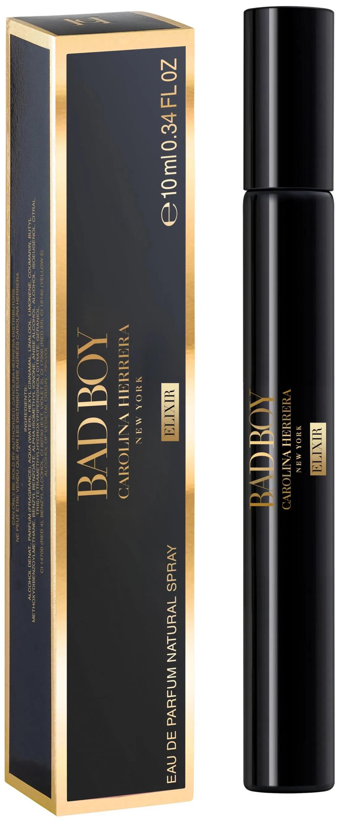 Carolina Herrera Bad Boy Elixir - a parfüm kifújása és az illatfelhő szemléltetése