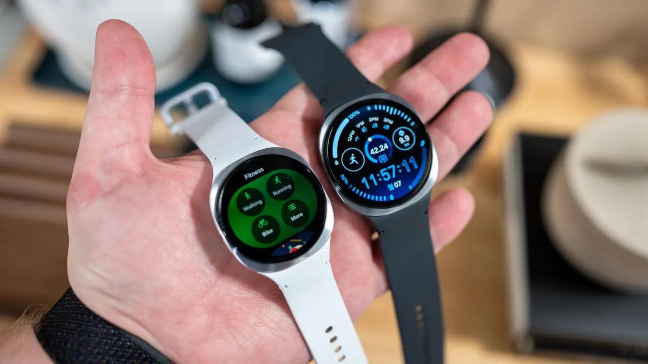 Samsung Galaxy Watch8 - az okosóra és a vezeték nélküli töltőkorong