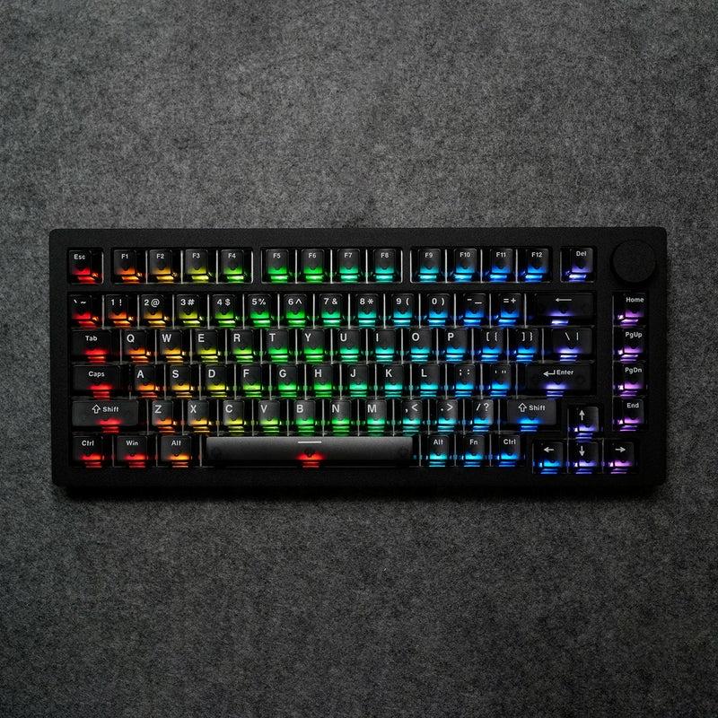 MonsGeek M5 V2 - Közelkép a billentyűzet gombjairól és a dél felé néző RGB LED világításról