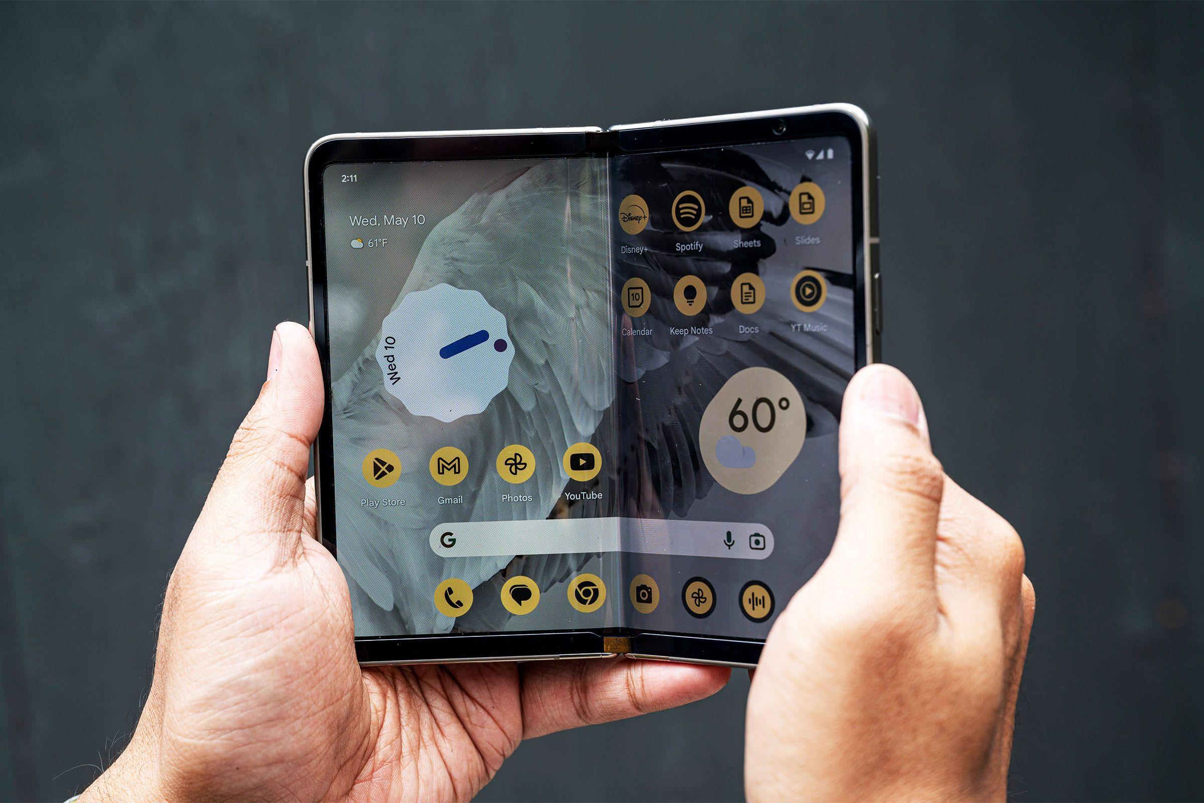 Google Pixel Fold használat közben