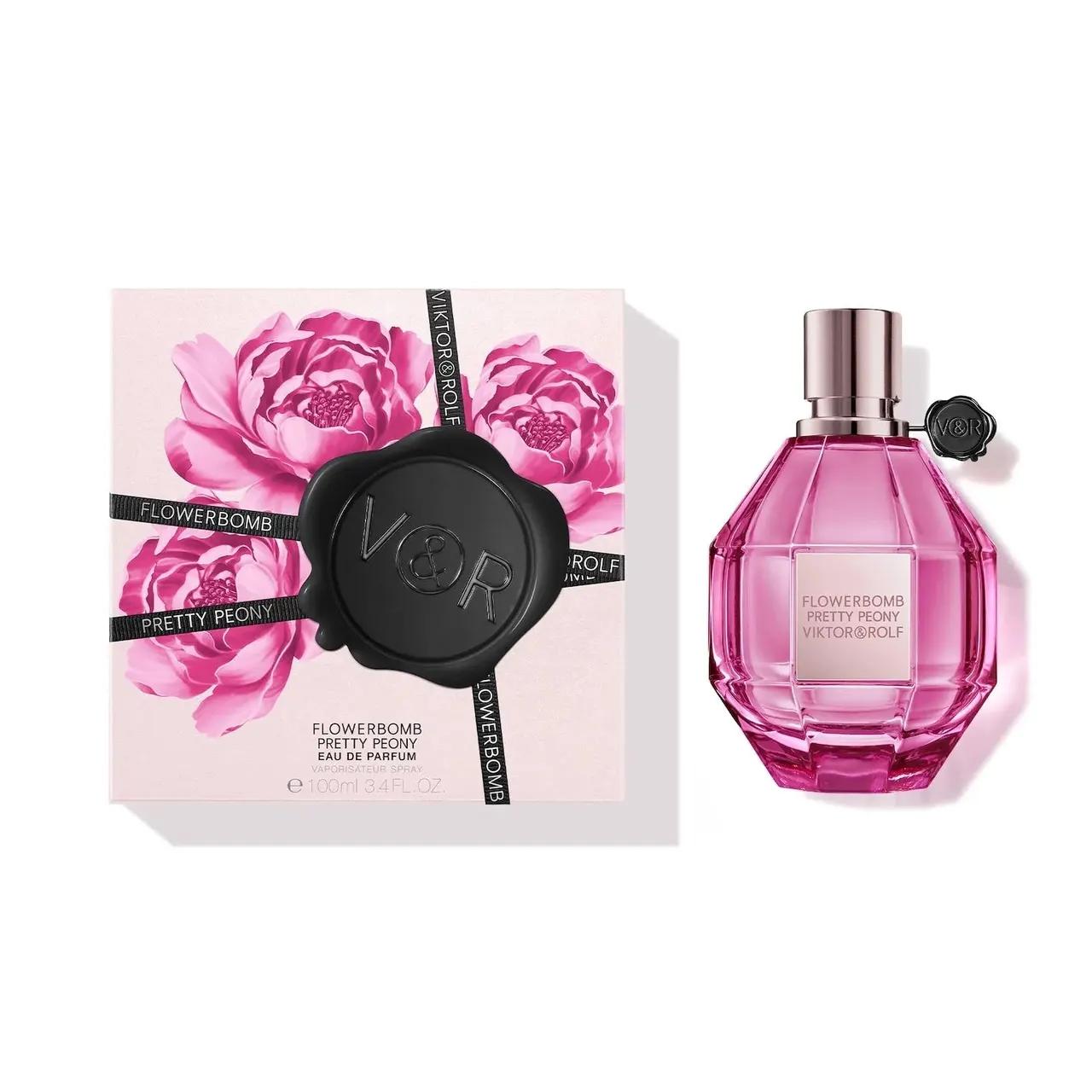 Viktor & Rolf Flowerbomb Pretty Peony - Közelkép a gránát formájú rózsaszín üvegcséről és a permetezőről