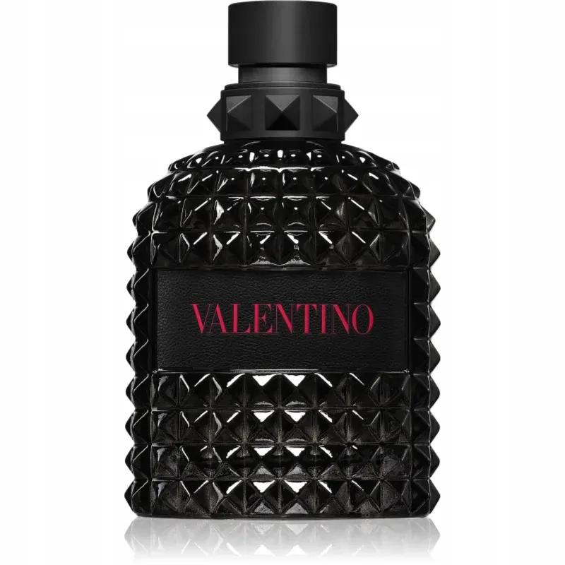 Valentino Born in Roma Extradose Uomo - A parfüm üvegének közeli képe a kupak részleteivel