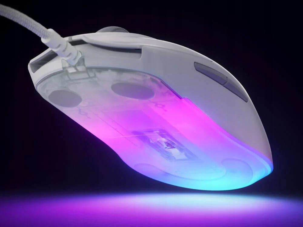 SteelSeries Rival 3 Gen 2 - az egér alsó része a TrueMove Core érzékelővel és az RGB világító sávval