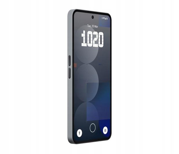 Nothing Phone (3a) - a telefon háromlencsés kameramodulja és a kijelző előlapja