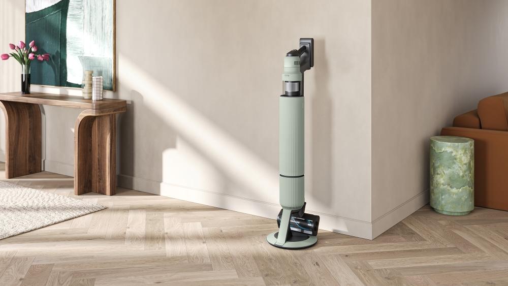 Samsung Bespoke AI Jet Ultra Slim - a Pet Tool+ kárpittisztító fej használata a kanapén