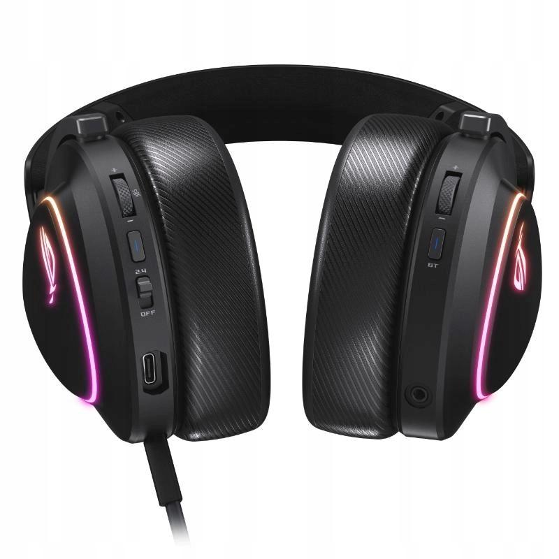 ASUS ROG — Delta II-KJP - ASUS ROG Delta II használat közben a gamer asztalon