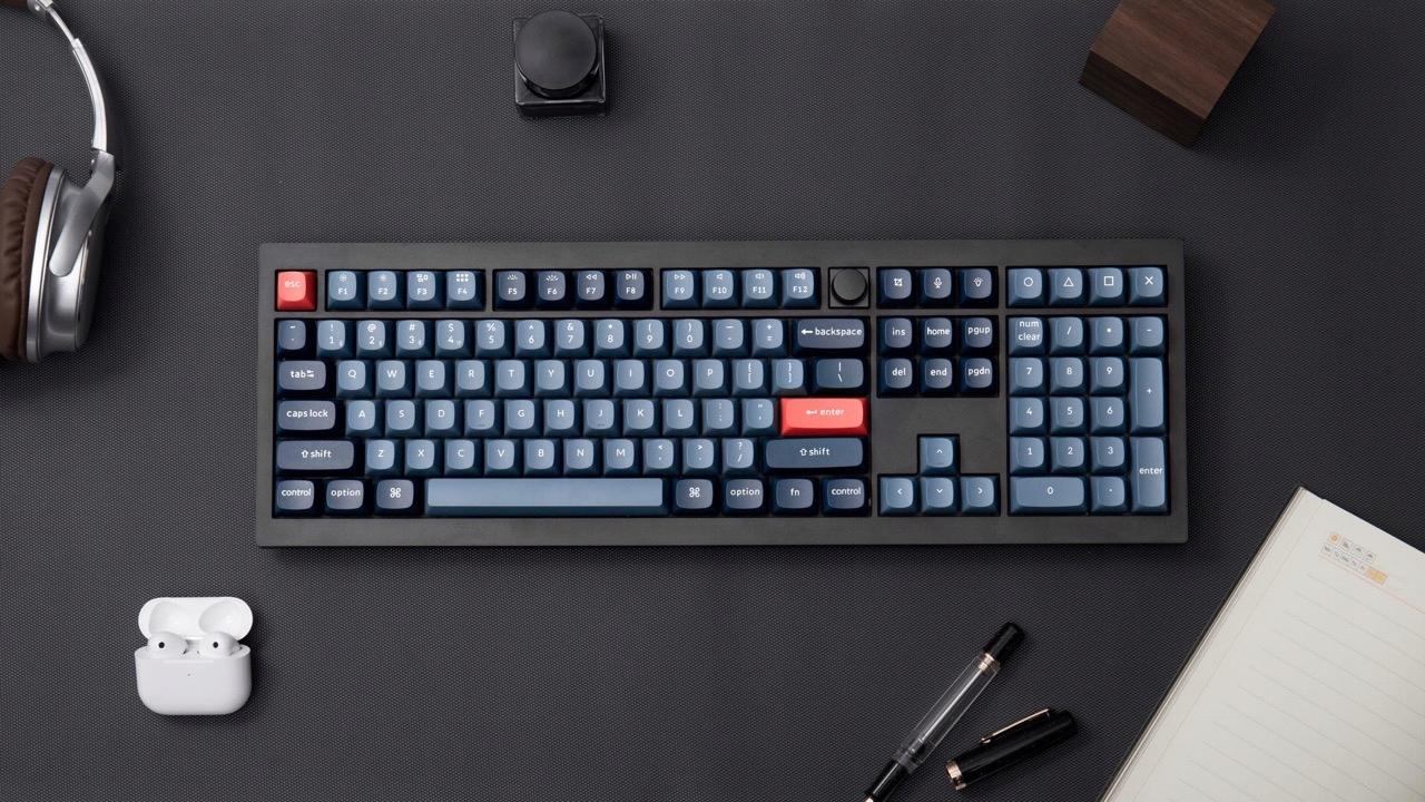 Keychron Q6 Max - A billentyűzet magassága és dőlésszöge oldalnézetből