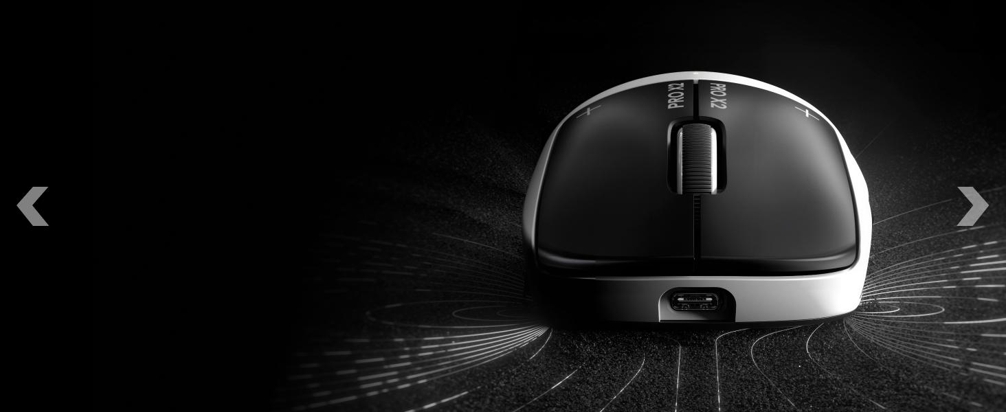 Logitech G Pro X2 SUPERSTRIKE - Az egér alja a HERO 2 érzékelővel és a csúszást segítő PTFE talpakkal