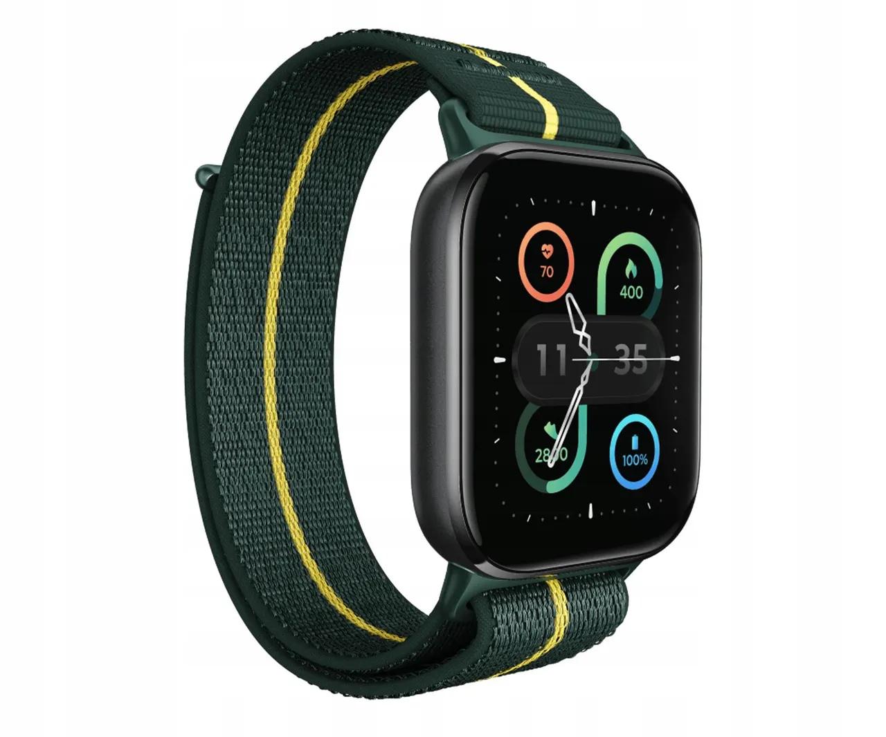 Motorola Moto Watch Fit - az óra hátoldala a pulzusmérő szenzorral és a töltőcsatlakozóval
