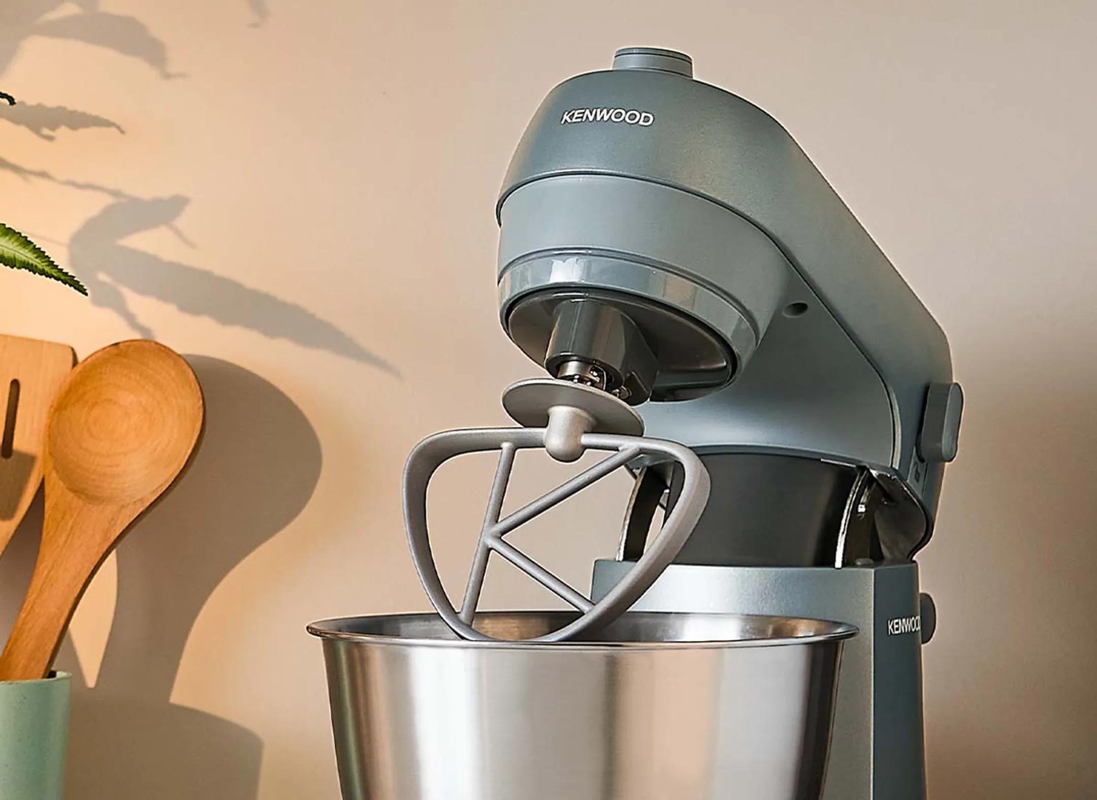 Kenwood Go KZM35 gömb alakú dróthabverő használat közben