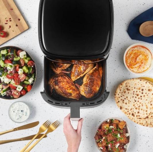SatisFry Snappi Air Fryer 27630-56 használat közben